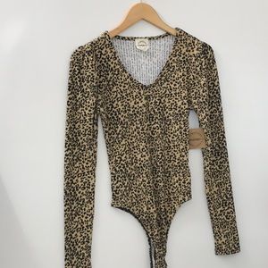 One step up Animal print Bodysuit Sz S